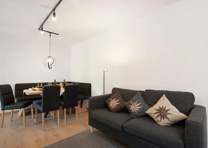 Allpano Und Guest house
